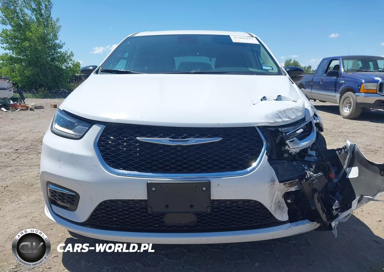 2024 Chrysler Pacifica Touring L VIN:2C4RC1BG5RR151823 - 13