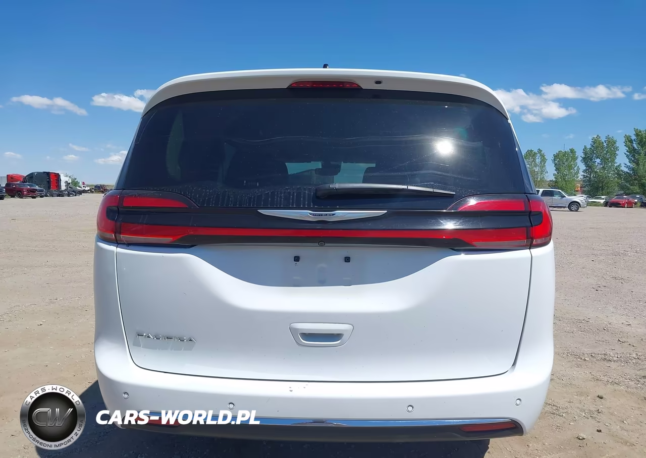 2024 Chrysler Pacifica Touring L VIN:2C4RC1BG5RR151823 - 17