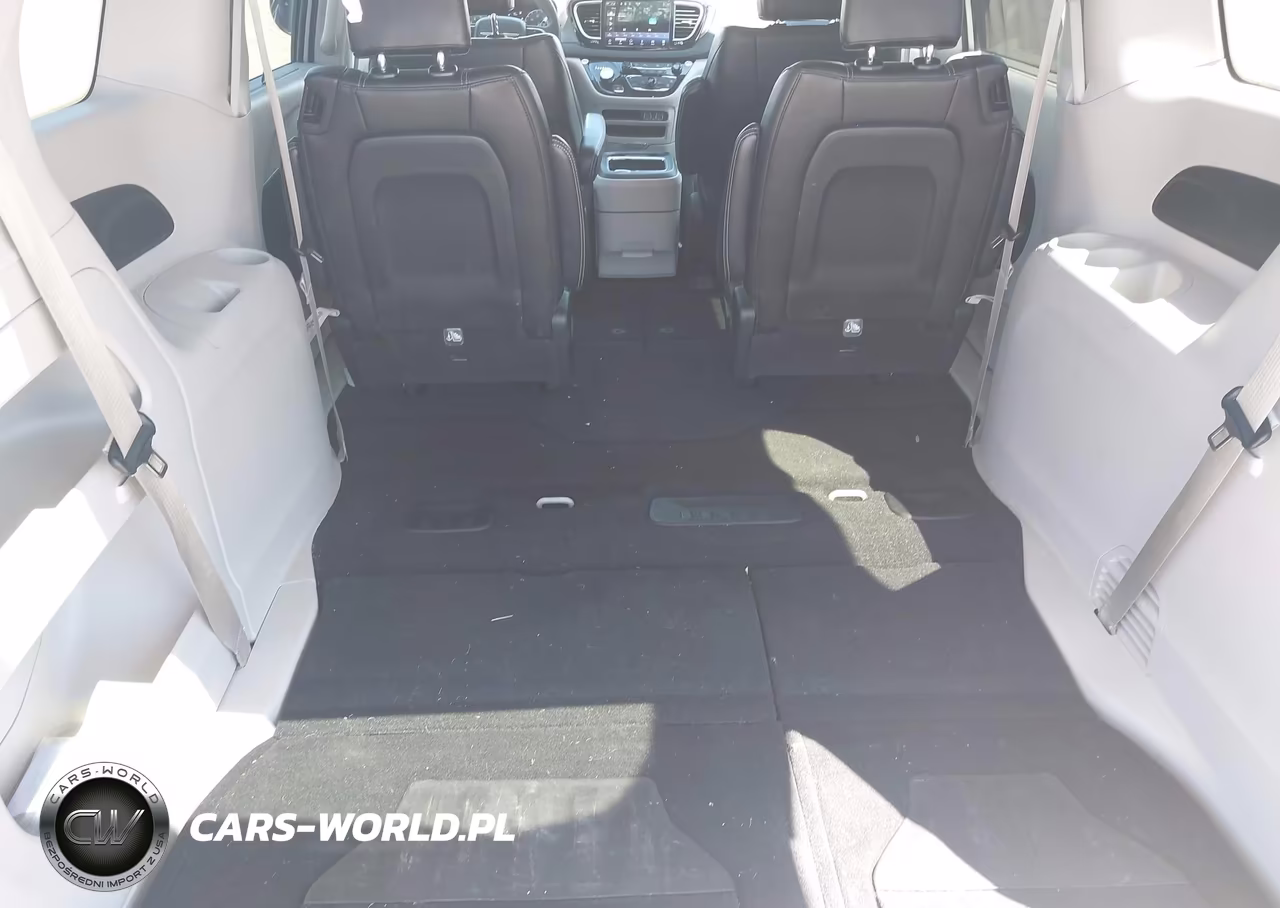 2024 Chrysler Pacifica Touring L VIN:2C4RC1BG5RR151823 - 19