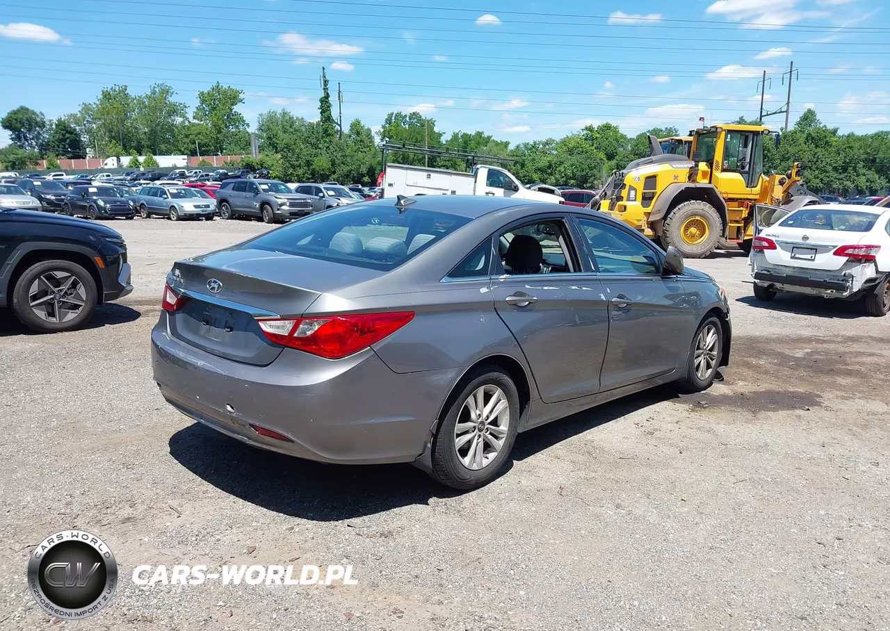 2012 Hyundai Sonata Gls VIN:5NPEB4AC3CH498315 - 4