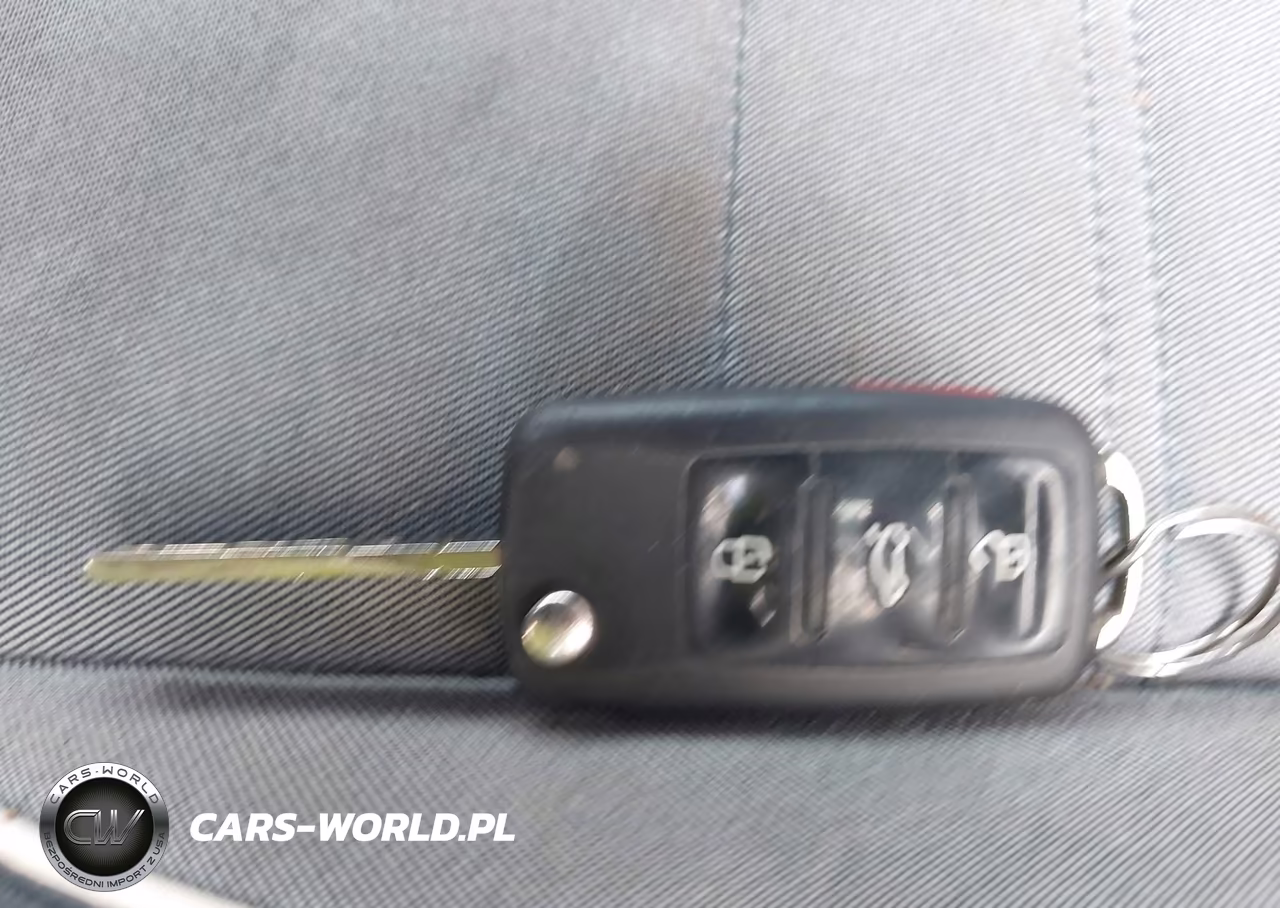 2016 Volkswagen Beetle 1.8T Denim VIN:3VW517AT5GM819109 - 11