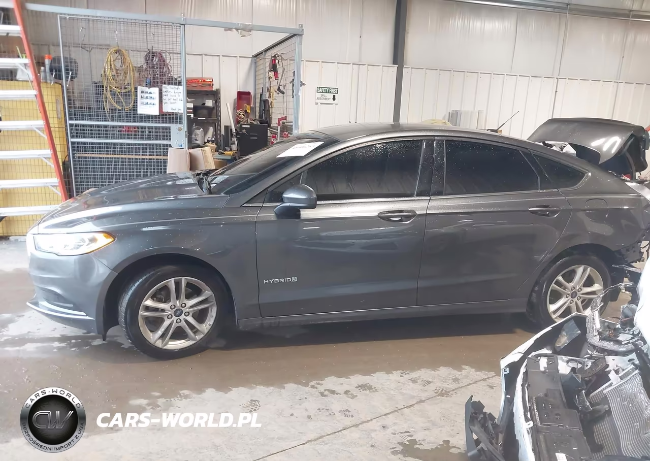 2018 Ford Fusion Hybrid S VIN:3FA6P0UU3JR261634 - 14
