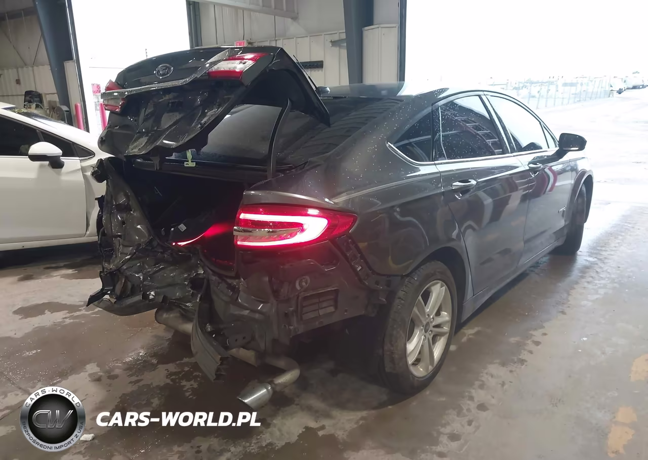 2018 Ford Fusion Hybrid S VIN:3FA6P0UU3JR261634 - 4