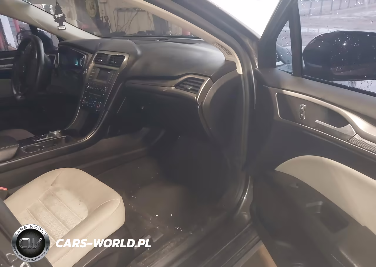 2018 Ford Fusion Hybrid S VIN:3FA6P0UU3JR261634 - 5