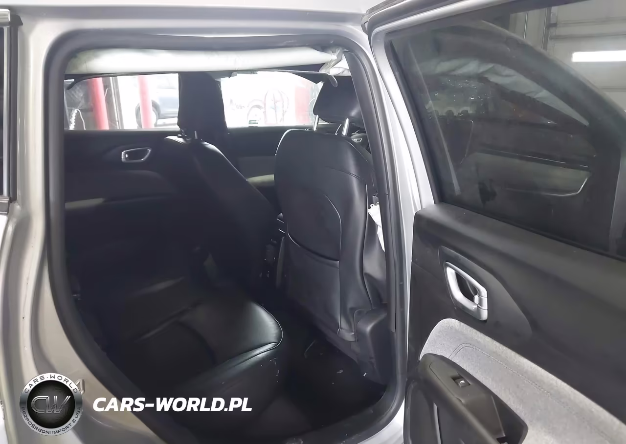 2025 Jeep Compass Latitude 4X4 VIN:3C4NJDBN5ST553574 - 8