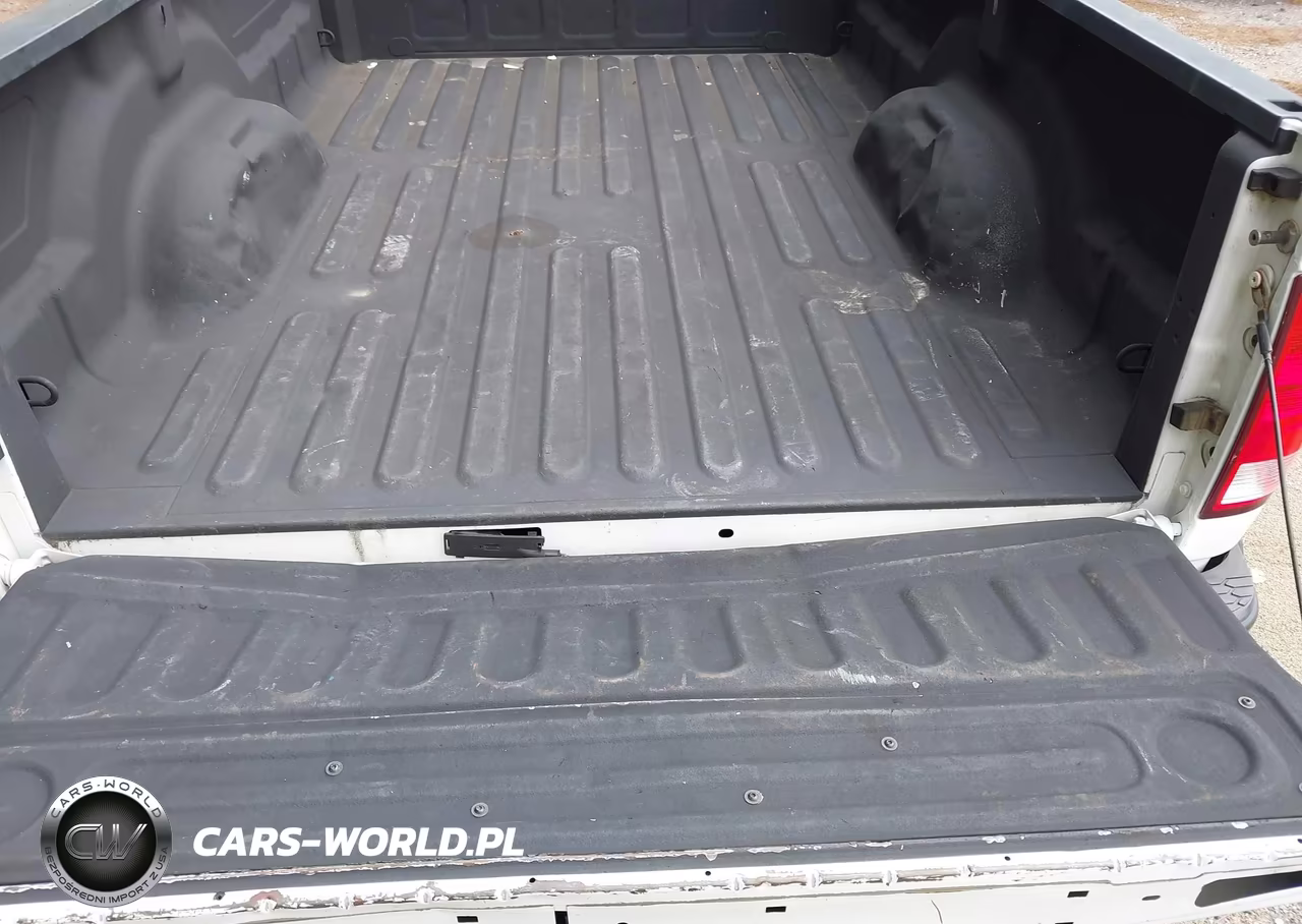 2017 Ram 3500 Tradesman 4X4 8' Box VIN:3C63R3GL7HG711245 - 6
