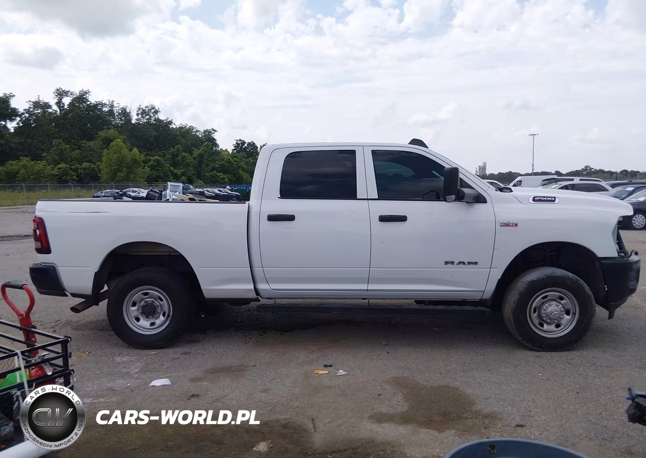 2022 Ram 2500 VIN:3C6UR5CJ6NG118993 - 13