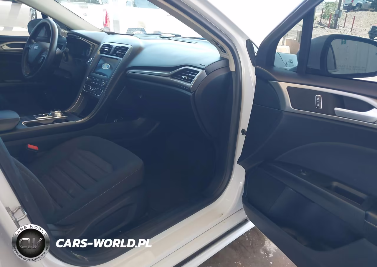 2020 Ford Fusion Hybrid Se VIN:3FA6P0LU1LR265332 - 5