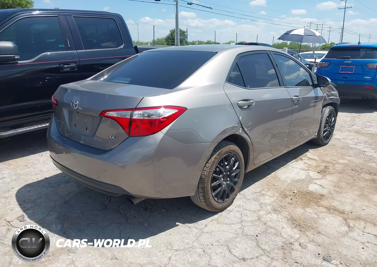 2015 Toyota Corolla Le VIN:2T1BURHE6FC476320 - 4
