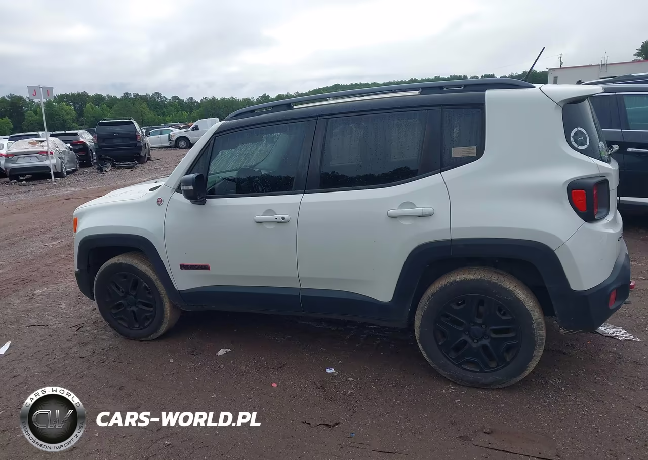 2015 Jeep Renegade Trailhawk VIN:ZACCJBCT2FPC41766 - 14
