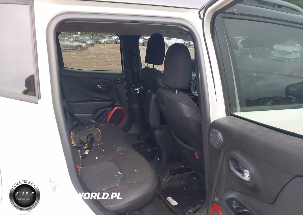 2015 Jeep Renegade Trailhawk VIN:ZACCJBCT2FPC41766 - 8