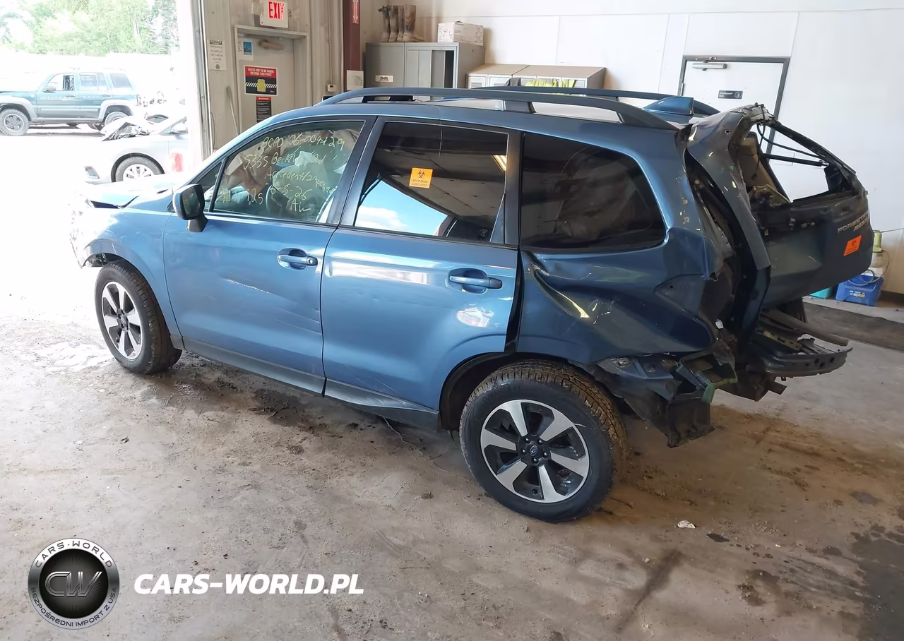 2017 Subaru Forester 2.5I Premium VIN:JF2SJAEC2HH518527 - 3