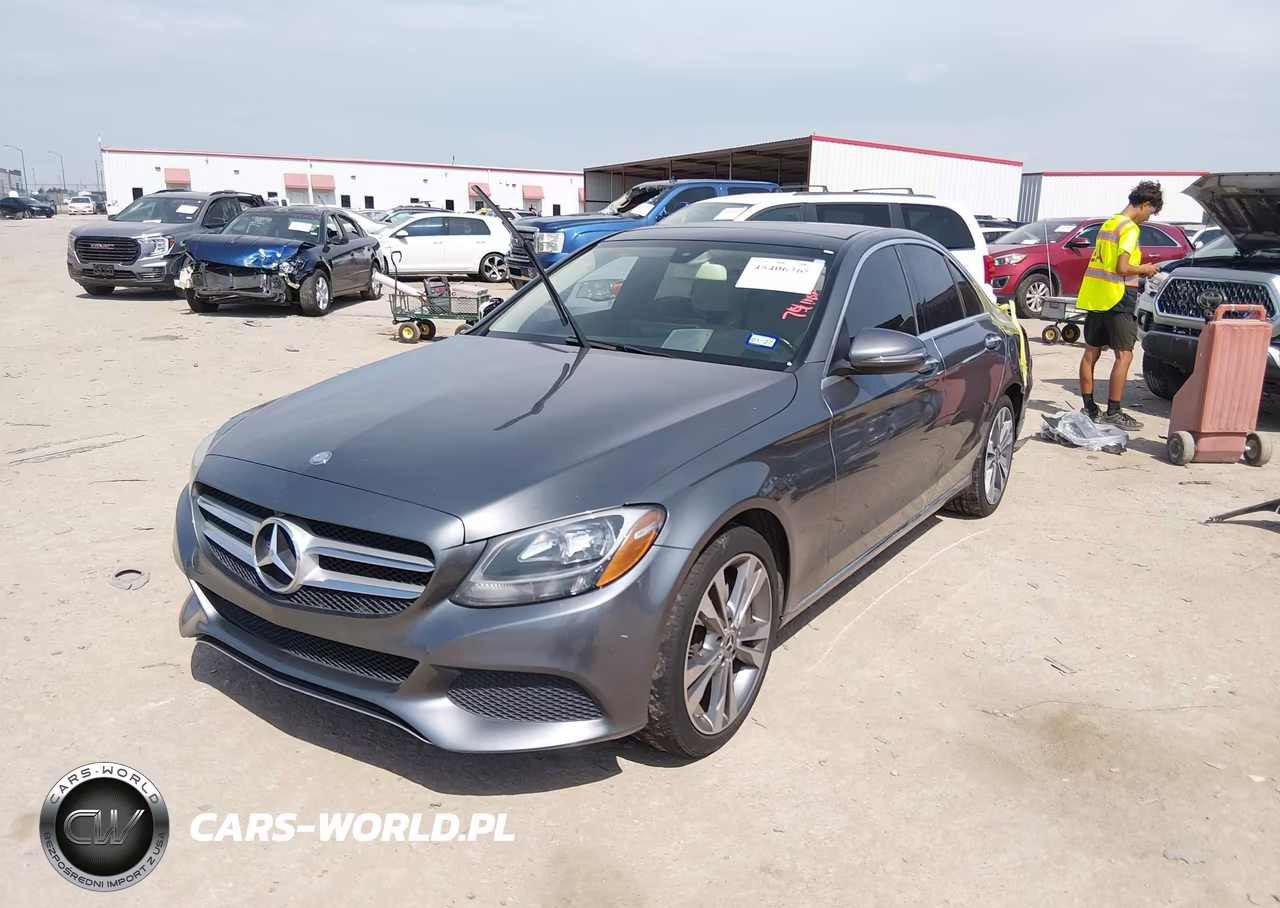 2017 Mercedes-Benz C 300 VIN:55SWF4JB3HU211141 - 2