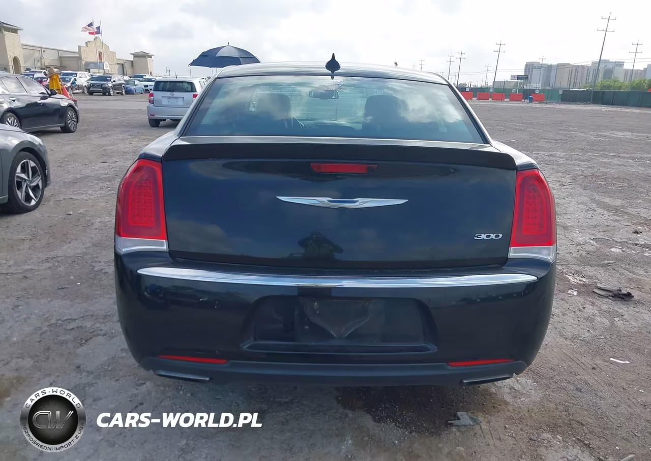 2015 Chrysler 300 Limited VIN:2C3CCAAG2FH849271 - 16