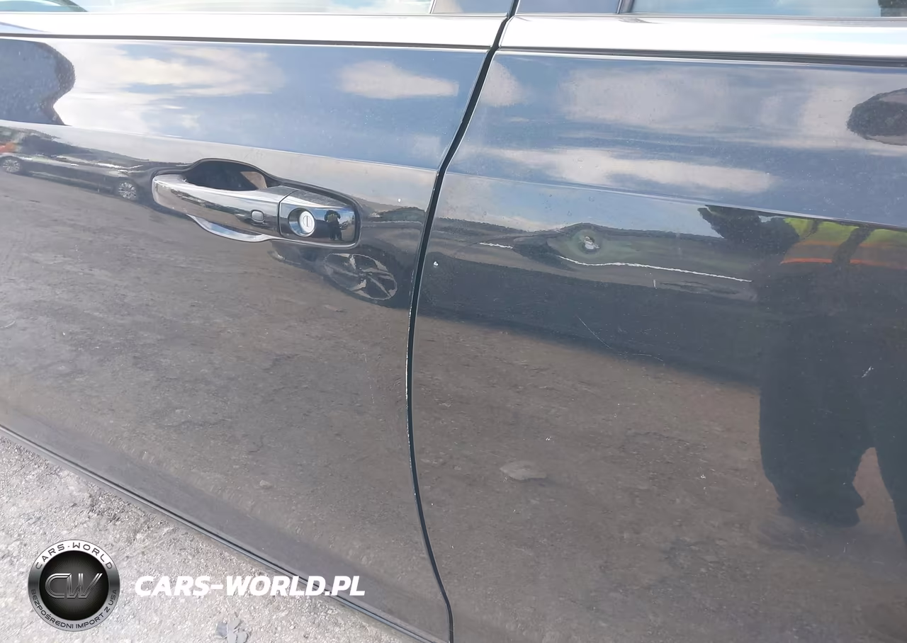 2015 Chrysler 300 Limited VIN:2C3CCAAG2FH849271 - 19