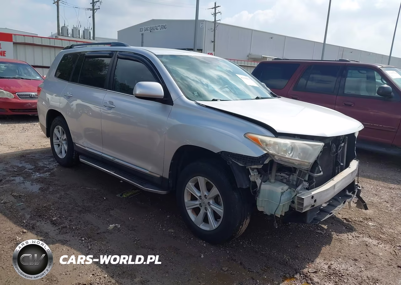 2013 Toyota Highlander Base Plus V6 – zdjęcie 1 z 17