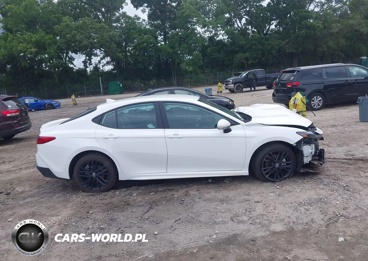 2026 Toyota Camry Se VIN:4T1DAACKXTU721243 - 13
