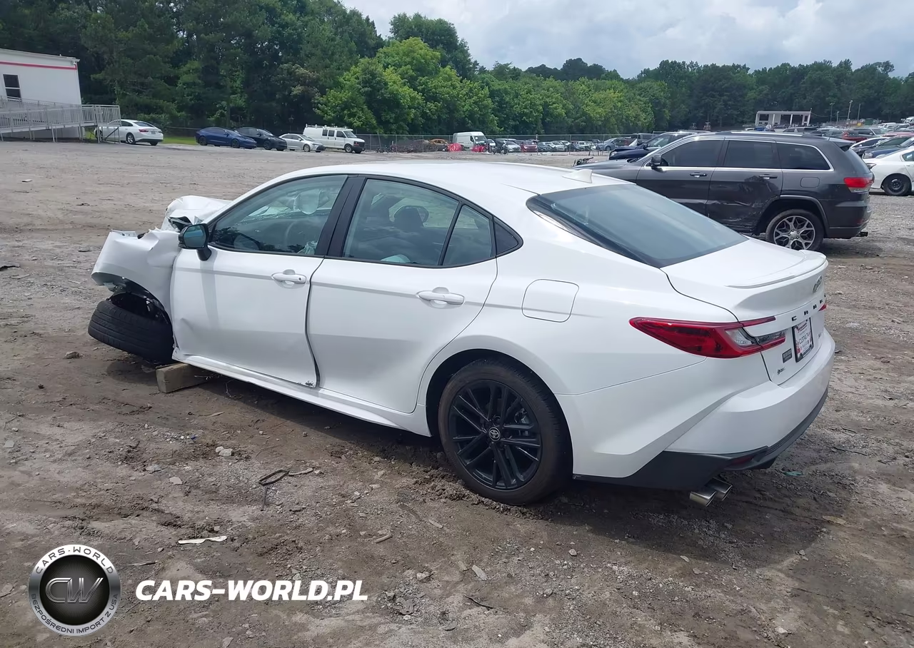 2026 Toyota Camry Se VIN:4T1DAACKXTU721243 - 3