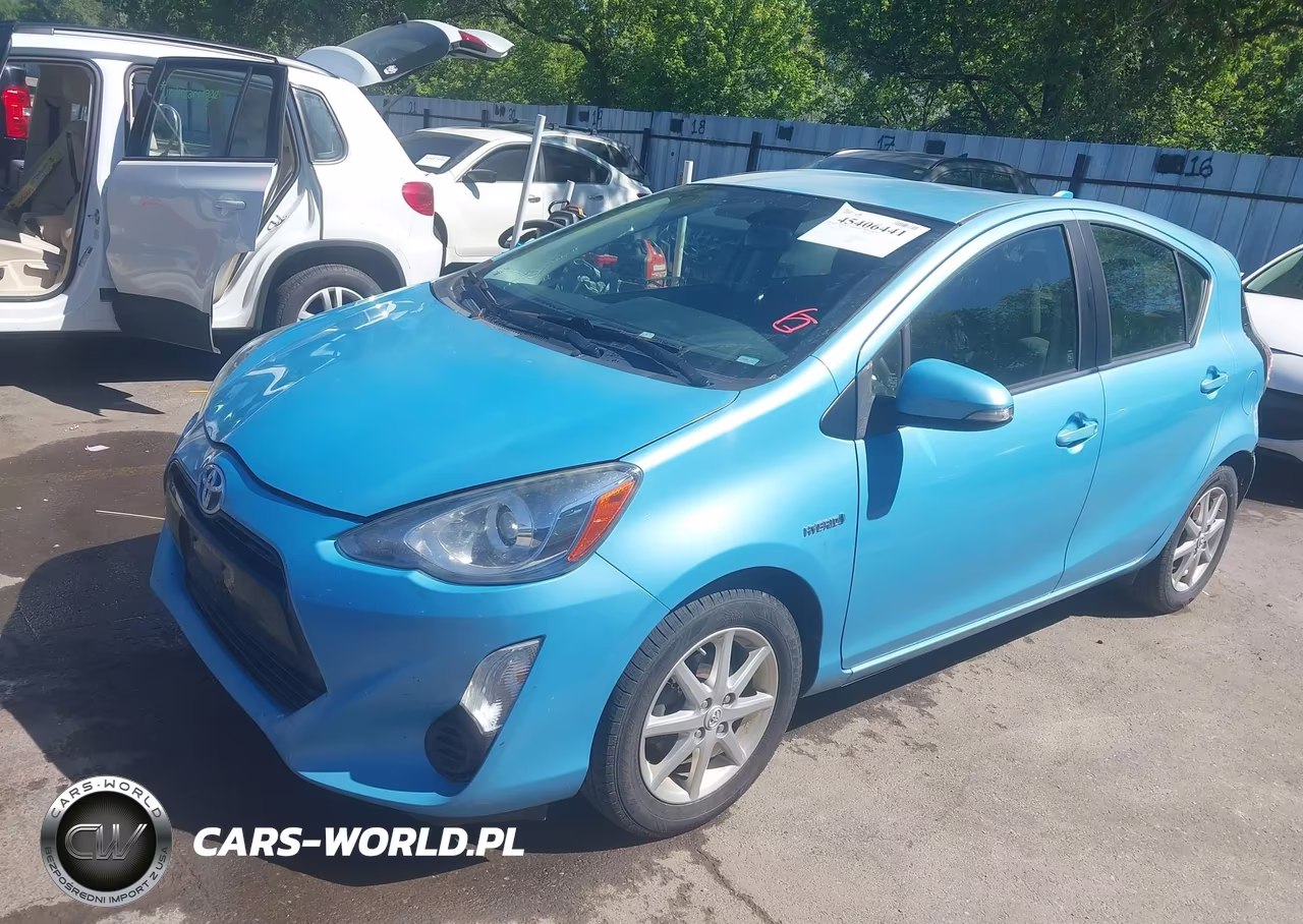 2015 Toyota Prius C Three VIN:JTDKDTB37F1113095 - 2