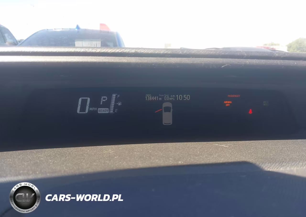 2015 Toyota Prius C Three VIN:JTDKDTB37F1113095 - 7