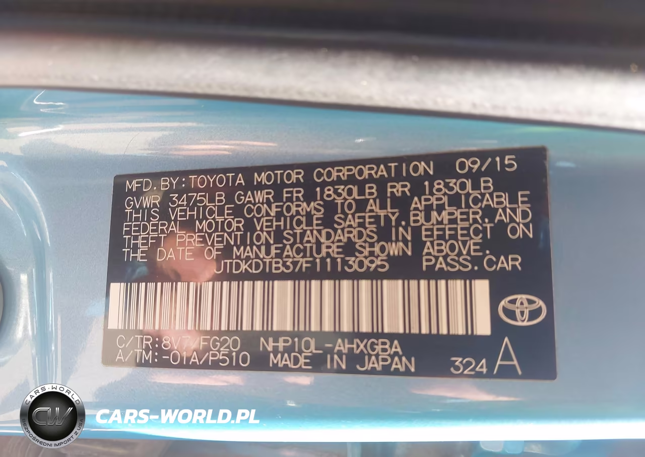 2015 Toyota Prius C Three VIN:JTDKDTB37F1113095 - 9
