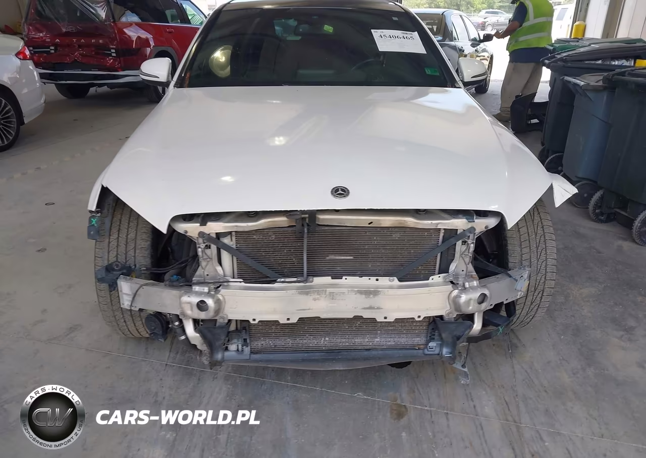 2018 Mercedes-Benz C 300 VIN:55SWF4JBXJU270340 - 12