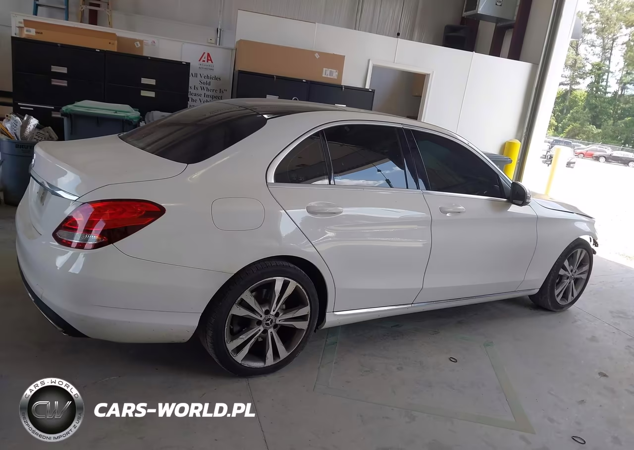 2018 Mercedes-Benz C 300 VIN:55SWF4JBXJU270340 - 13