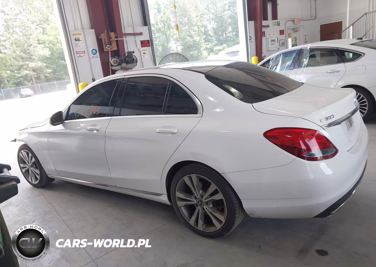 2018 Mercedes-Benz C 300 VIN:55SWF4JBXJU270340 - 14