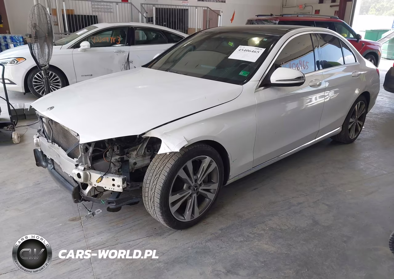 2018 Mercedes-Benz C 300 VIN:55SWF4JBXJU270340 - 2