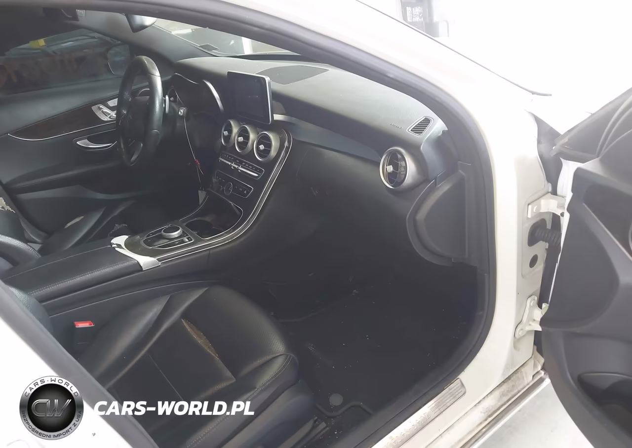 2018 Mercedes-Benz C 300 VIN:55SWF4JBXJU270340 - 5