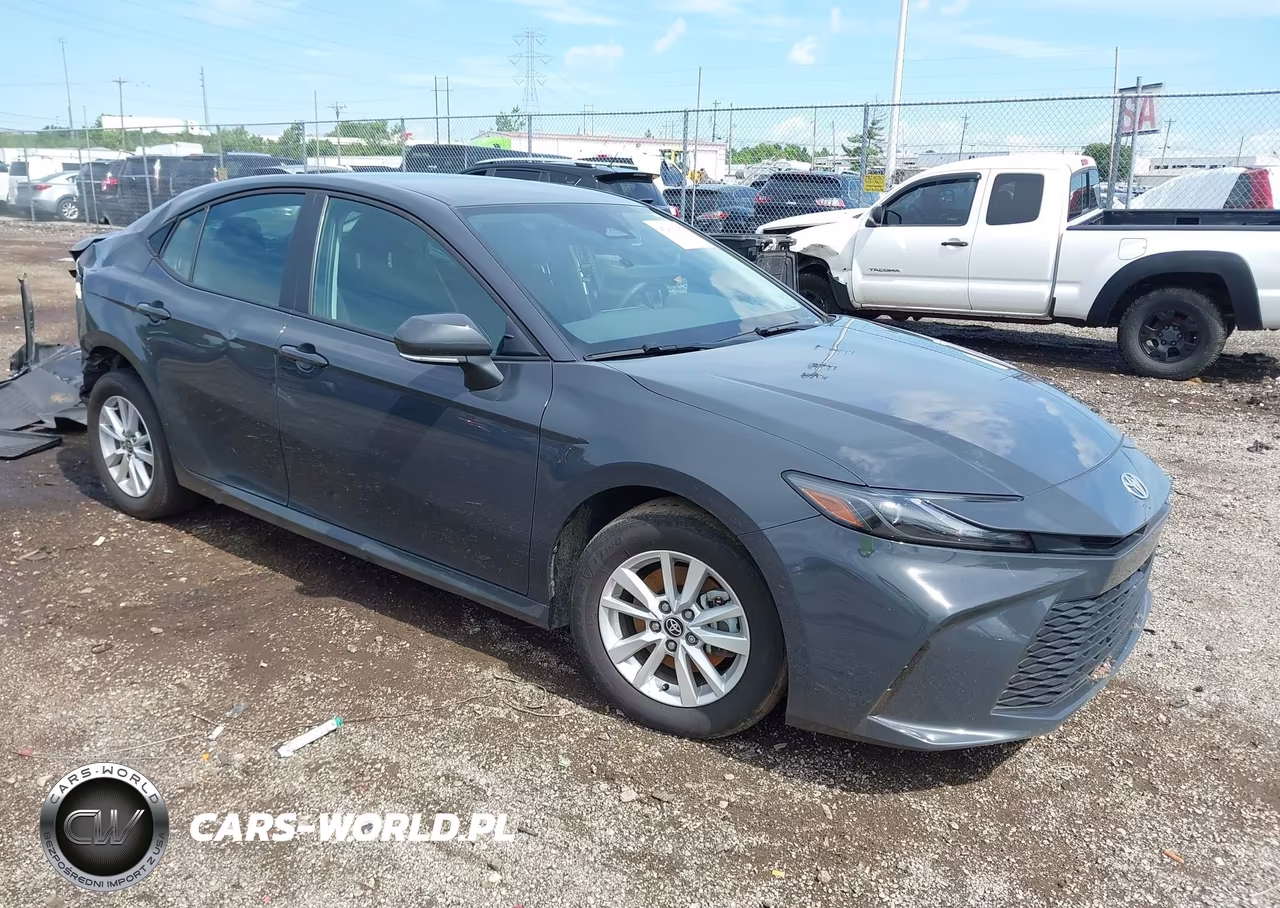 2026 Toyota Camry Le – zdjęcie 1 z 17