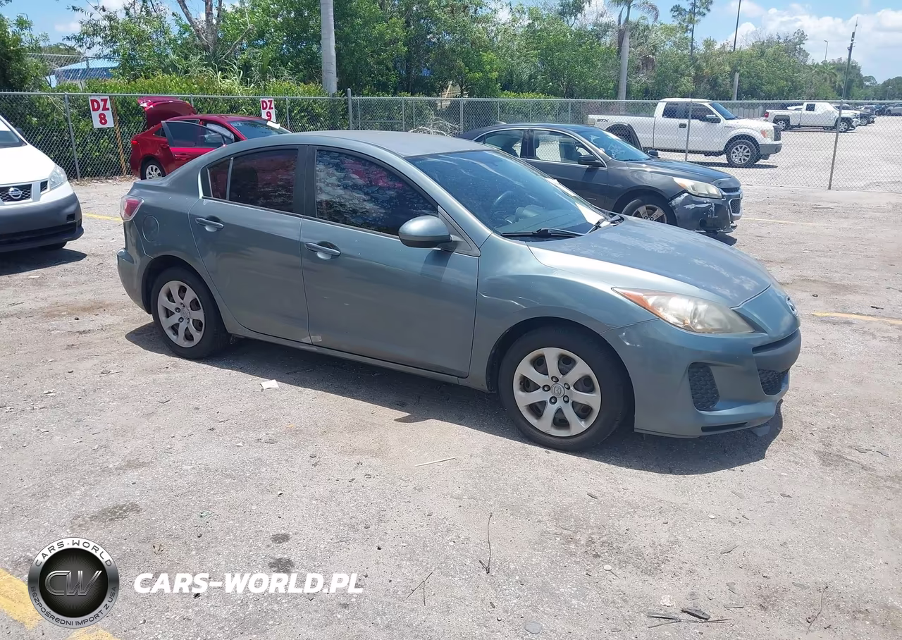 2013 Mazda Mazda3 I Sport – zdjęcie 1 z 11