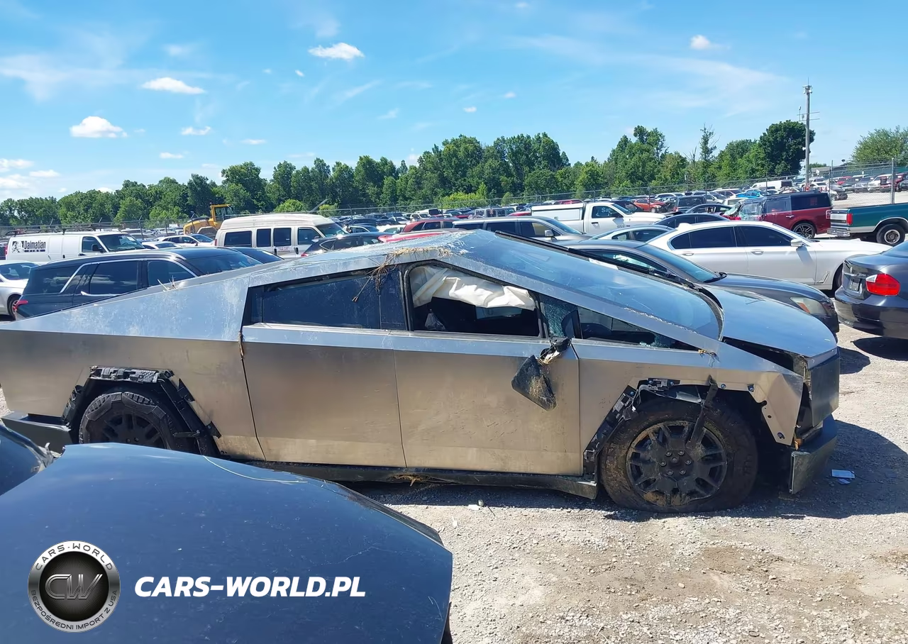 2025 Tesla Cybertruck All-Wheel Drive VIN:7G2CEHED0SA059900 - 11