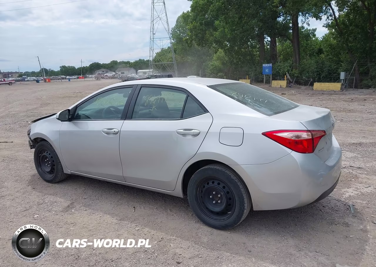2019 Toyota Corolla Le VIN:5YFBURHE7KP896999 - 3