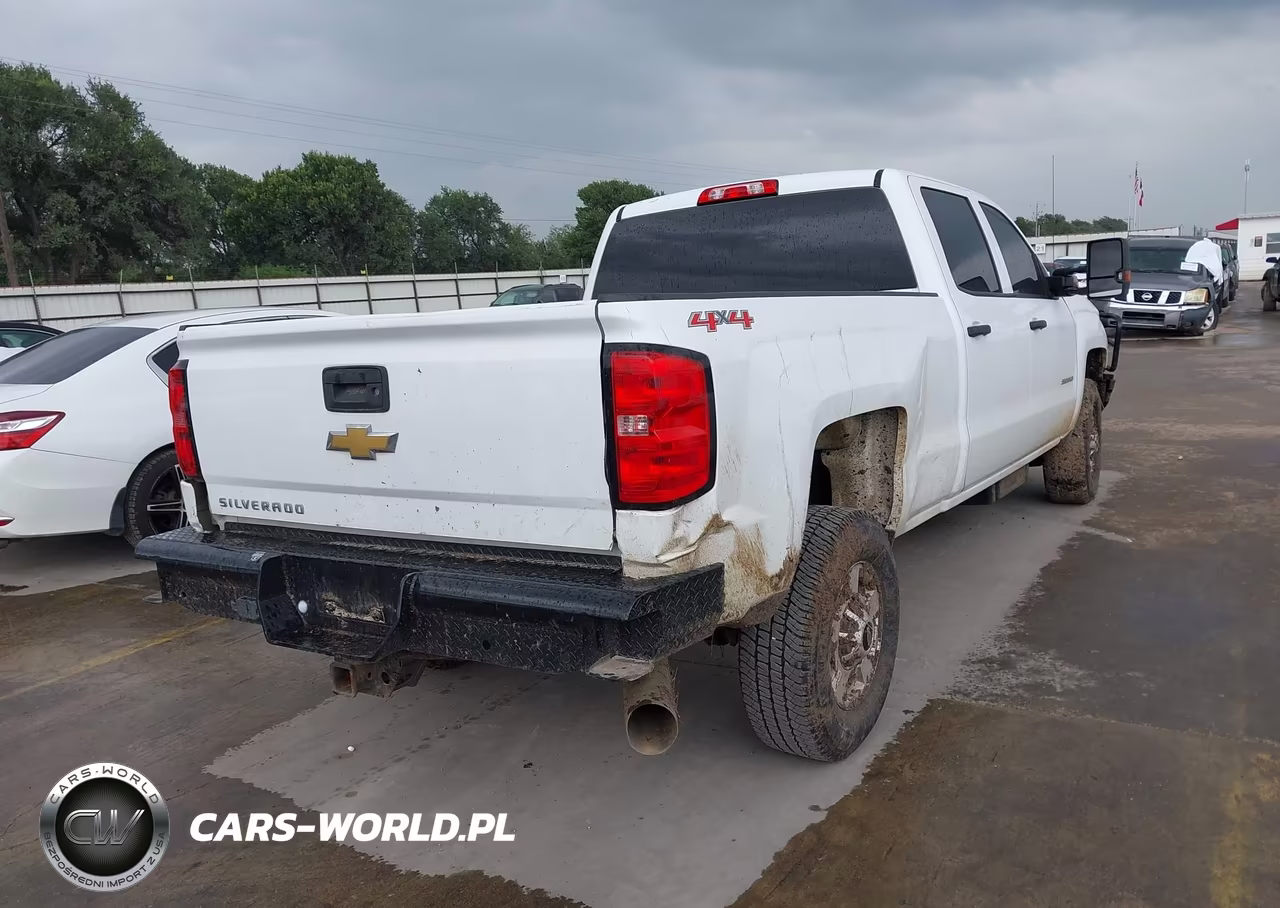 2015 Chevrolet Silverado 2500Hd Wt VIN:1GC1KUE8XFF511998 - 4