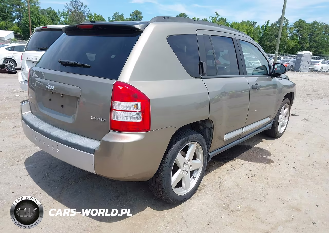 2007 Jeep Compass Limited VIN:1J8FF57W97D142570 - 4