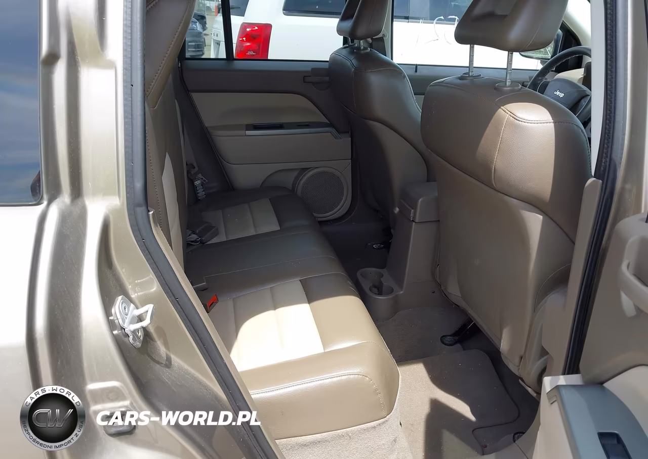 2007 Jeep Compass Limited VIN:1J8FF57W97D142570 - 8