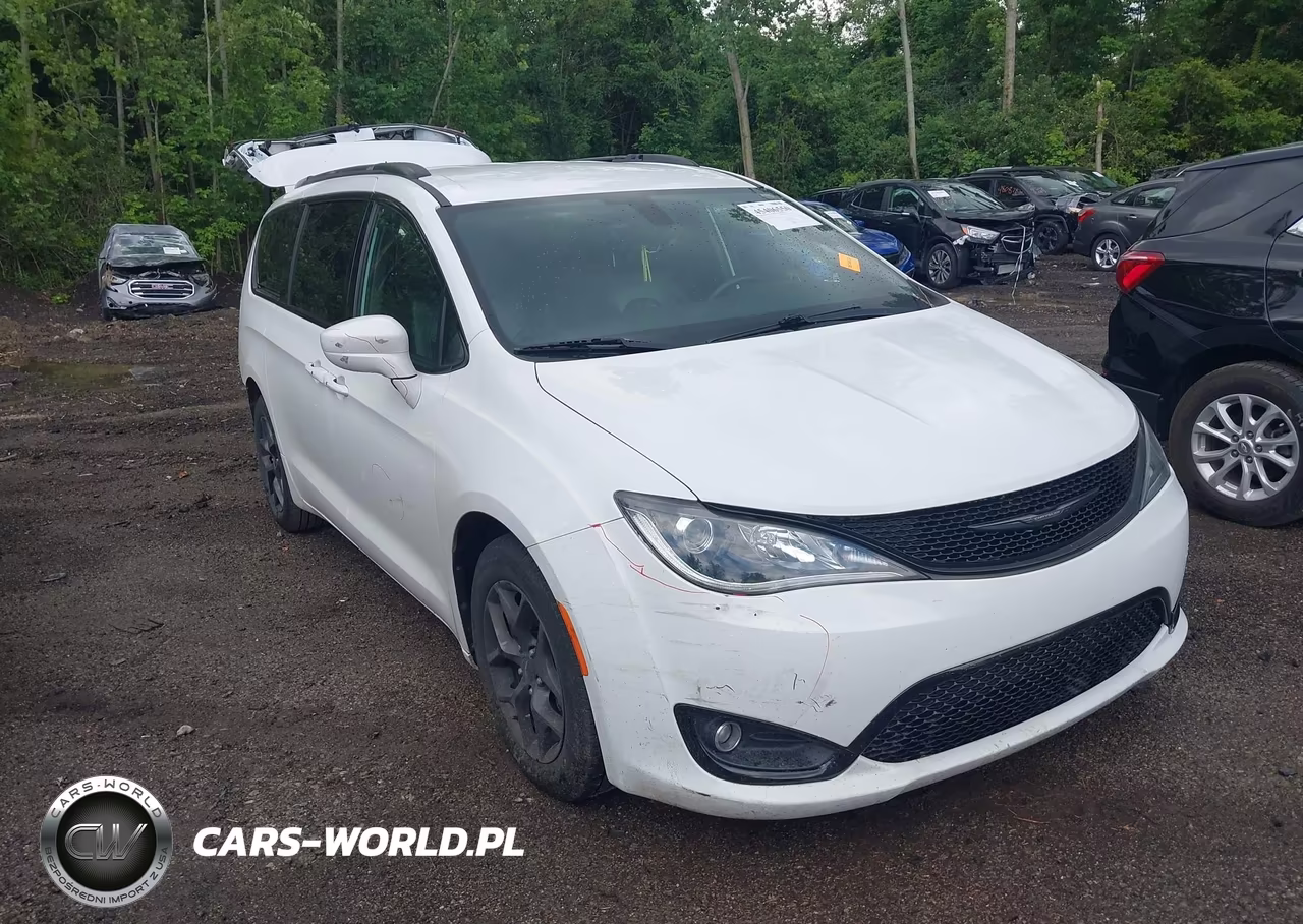 2018 Chrysler Pacifica Touring L – zdjęcie 1 z 17