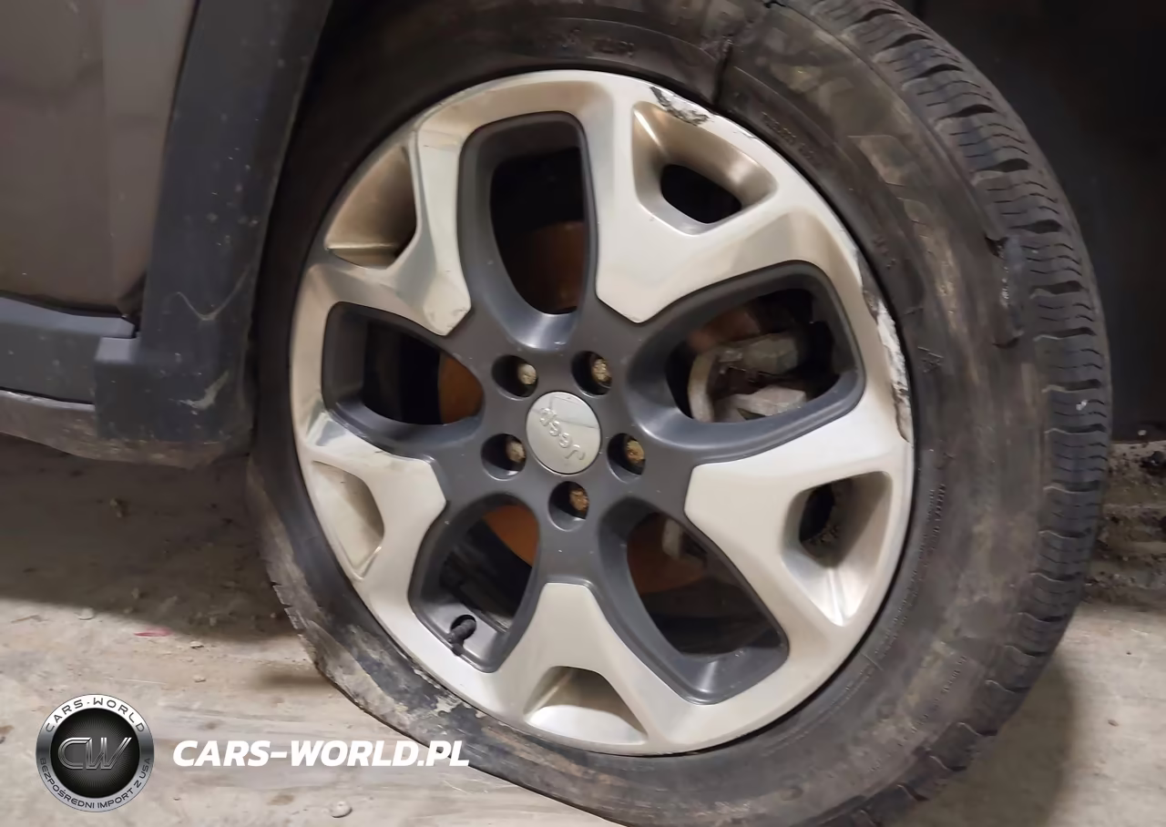 2018 Jeep Compass Limited 4X4 VIN:3C4NJDCB8JT354201 - 17