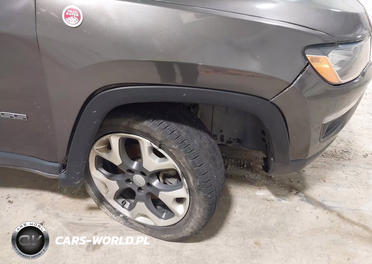 2018 Jeep Compass Limited 4X4 VIN:3C4NJDCB8JT354201 - 6