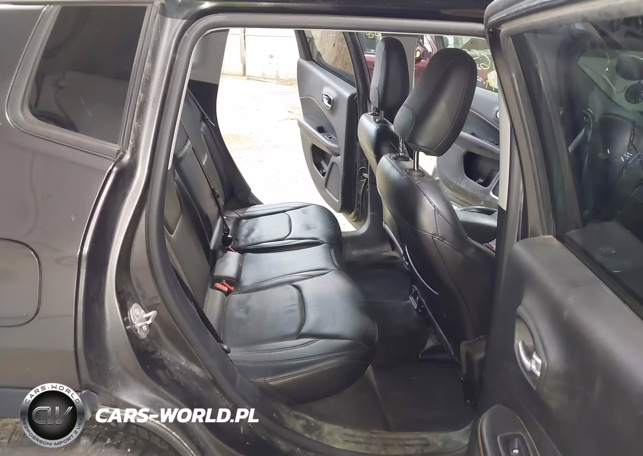2018 Jeep Compass Limited 4X4 VIN:3C4NJDCB8JT354201 - 8