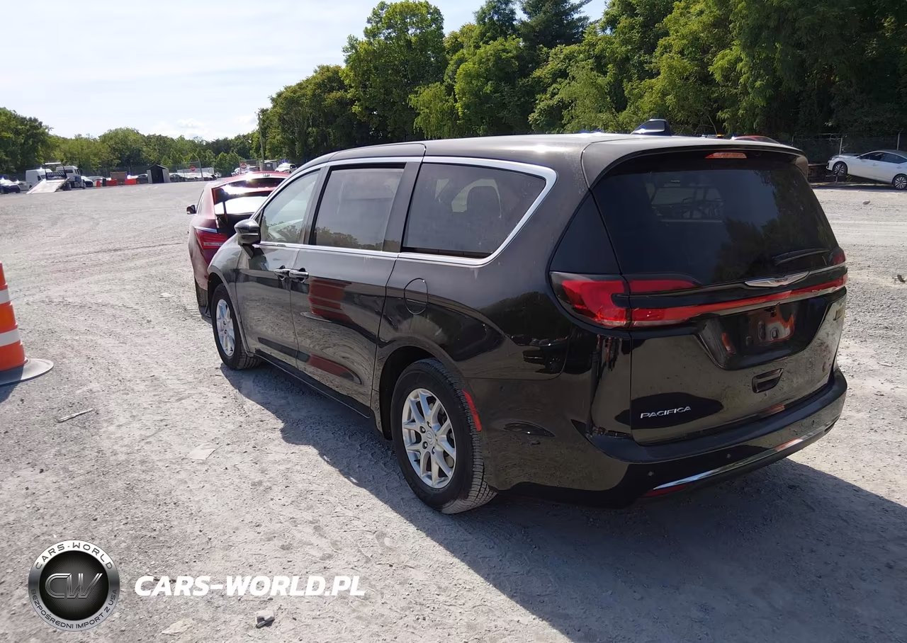 2026 Chrysler Pacifica Select VIN:2C4RC1BG6TR201166 - 3