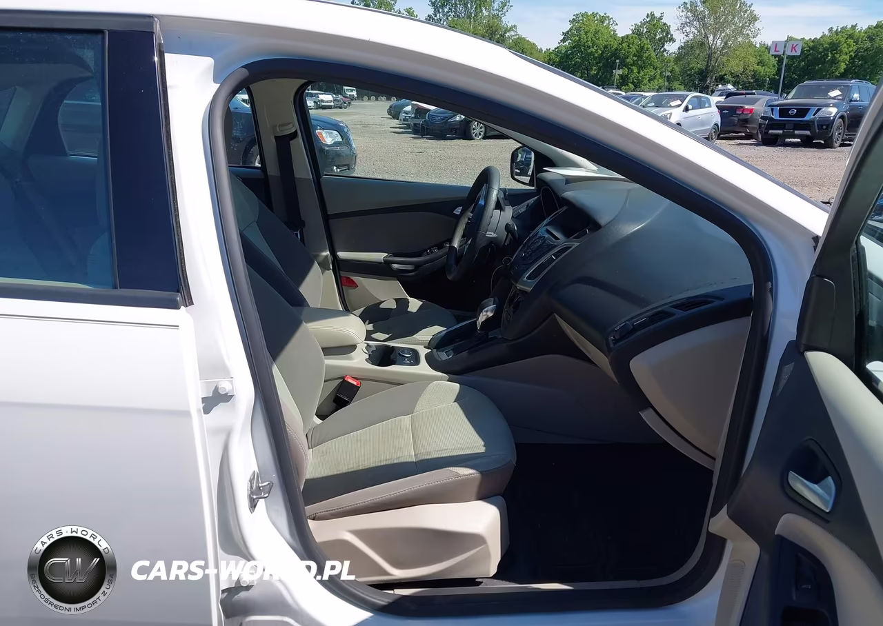 2013 Ford Focus Se VIN:1FADP3F29DL207049 - 5