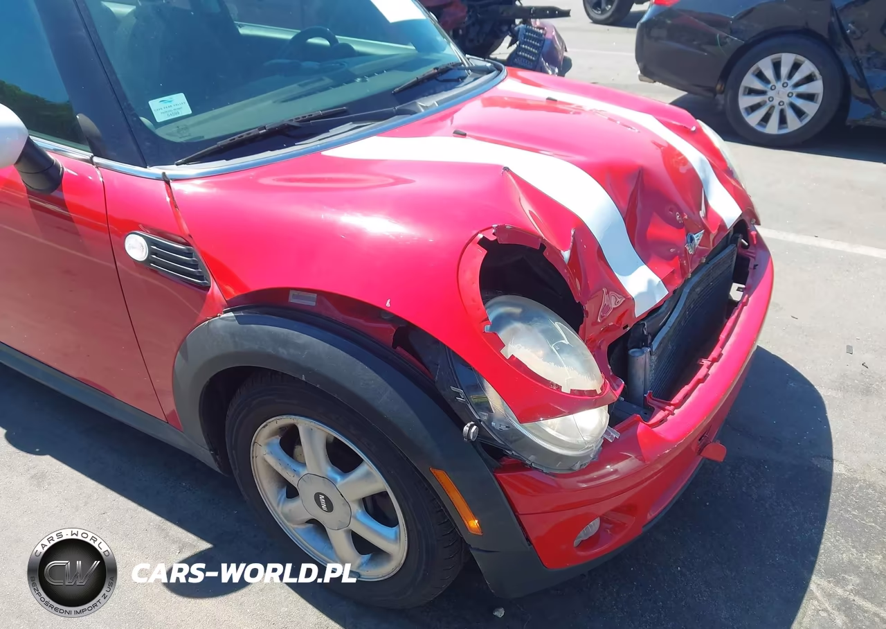 2008 Mini Cooper VIN:WMWMF335X8TT62966 - 12