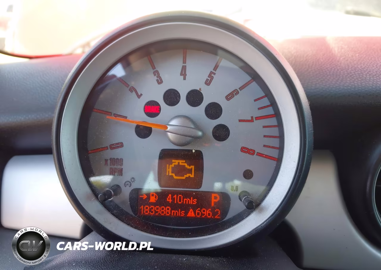 2008 Mini Cooper VIN:WMWMF335X8TT62966 - 7