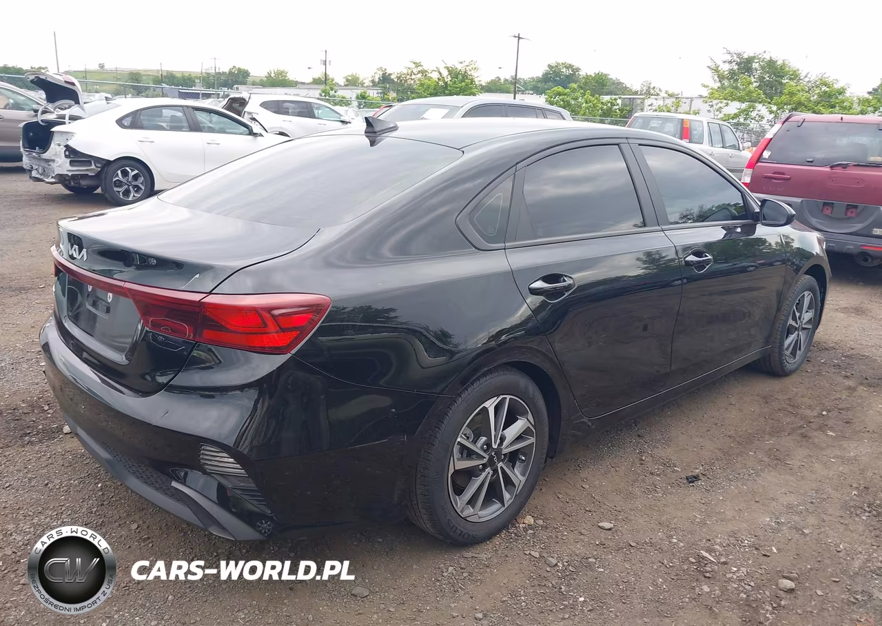 2023 Kia Forte Lxs VIN:3KPF24AD5PE552298 - 4