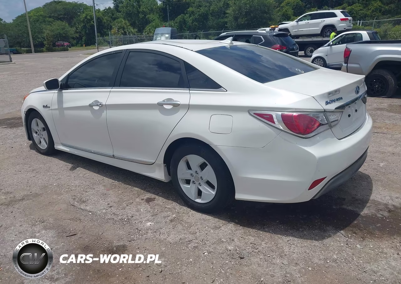 2012 Hyundai Sonata Hybrid VIN:KMHEC4A48CA020965 - 3