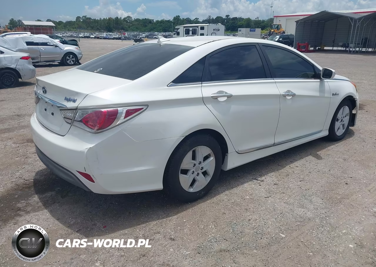 2012 Hyundai Sonata Hybrid VIN:KMHEC4A48CA020965 - 4