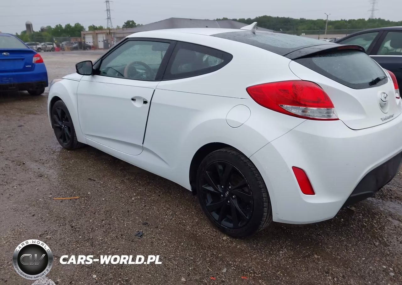 2016 Hyundai Veloster VIN:KMHTC6AD4GU264796 - 3