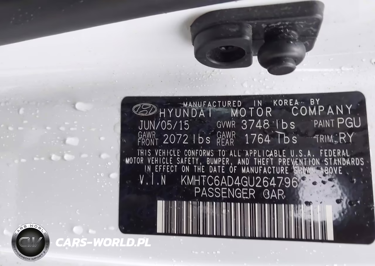2016 Hyundai Veloster VIN:KMHTC6AD4GU264796 - 9